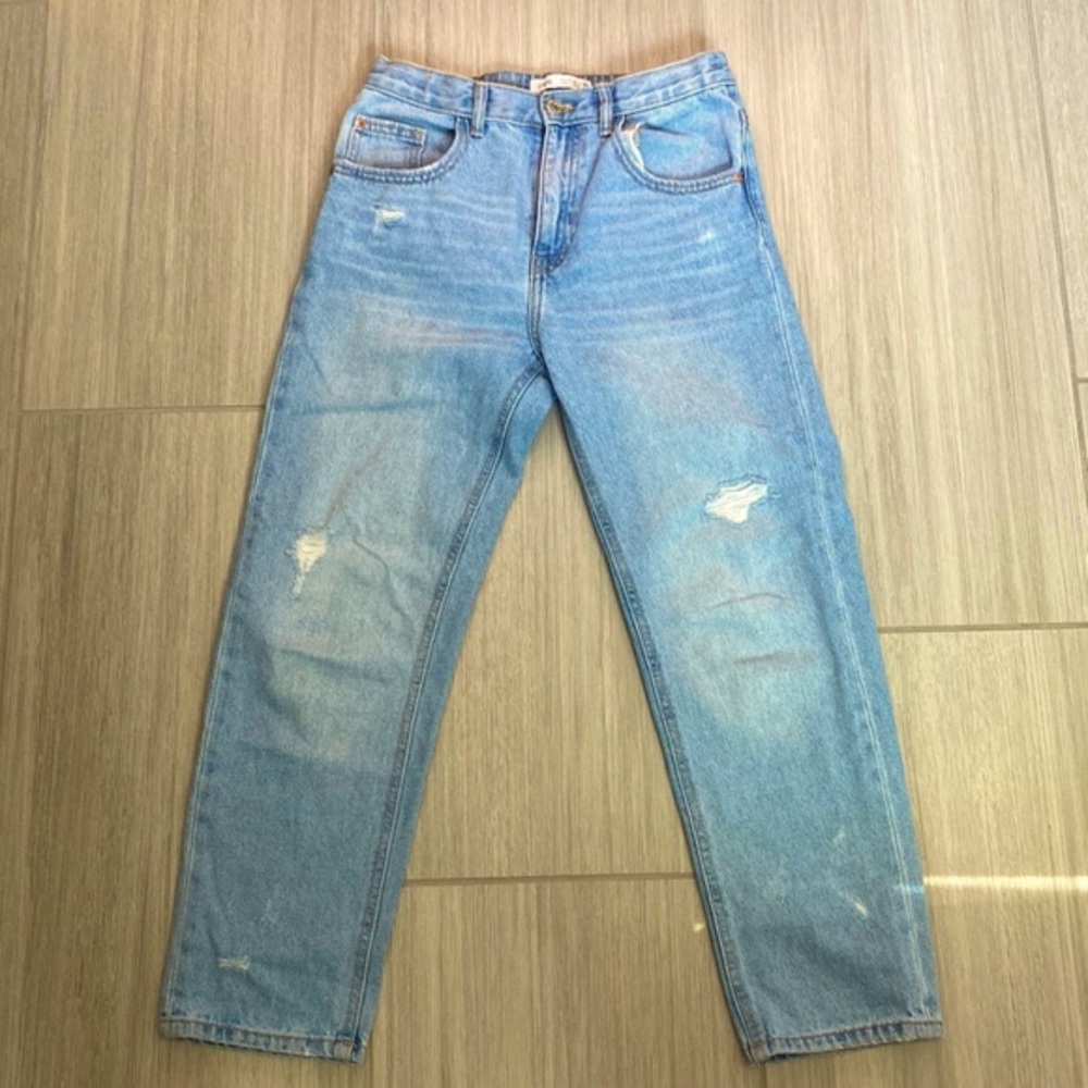 Zara kids Mom Fit jeans size 11-12 (girls) light wash